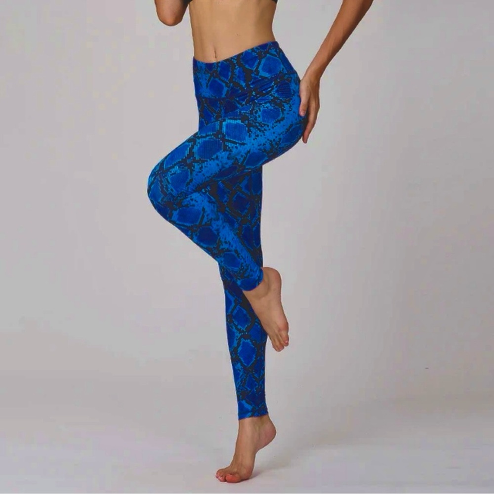 Lululemon Speed Tight IV Mini Ziggy Snake Pipe Dream Blue Sapphire Blue